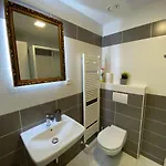 Champion Ii Apartman *